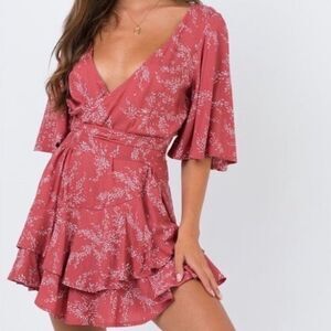 Princess Polly The Louie Playsuit Red & White Floral Open Back Romper SIZE 6